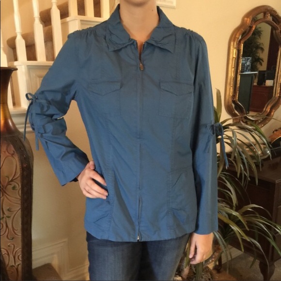 CAbi Tops - CAbi Windbreaker Size L Blue